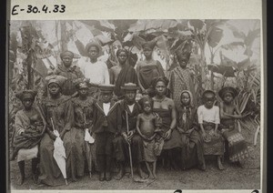 Familie des Gemeindeältesten in Bonangando b. Bonaku