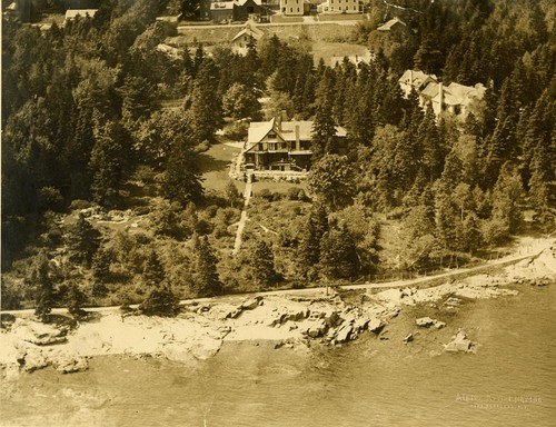 [aerial photo of Reef Point house]