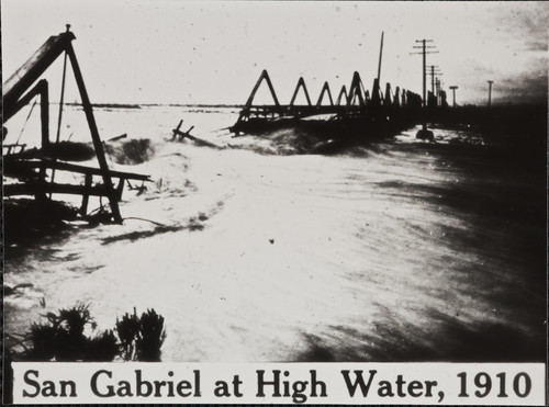 San Gabriel [River Bridge] at high water, 1910
