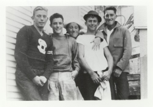 Rich Thompson, unidentified, Lloyd Ragon, Bob Gillies, Duane Polly at Cowell Beach