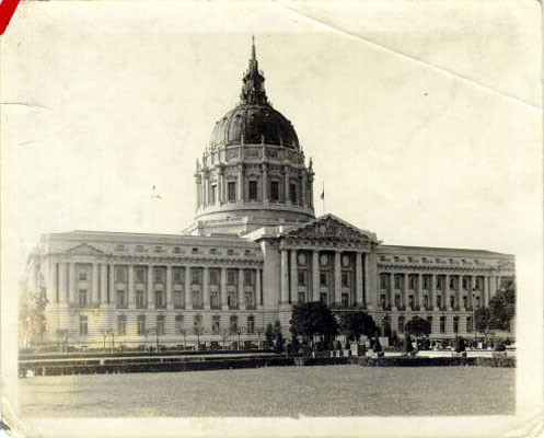 [City Hall]