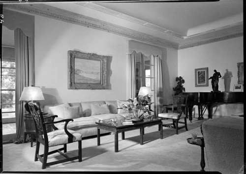 Robinson, Edward G., residence. Living room