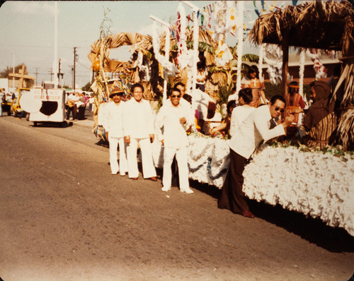 Filipino Community of Ventura County Inc. Float Oxnard Christmas Parade