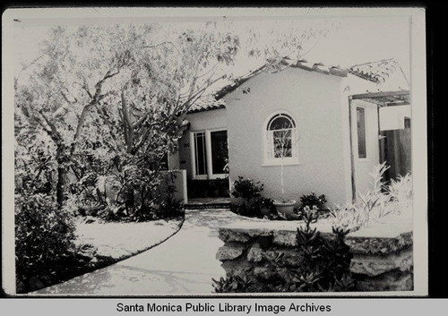 Spanish Colonial Revival bungalow, 2126 Twenty-Second Street, Santa Monica, Calif