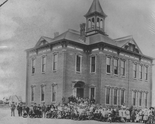 Schoolhouse in Colton, 1885