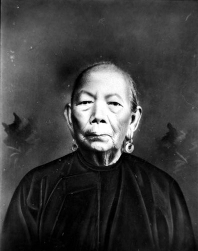 Maternal grandmother, wife of Jung