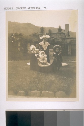 [Phoebe Apperson Hearst with her grandson.]