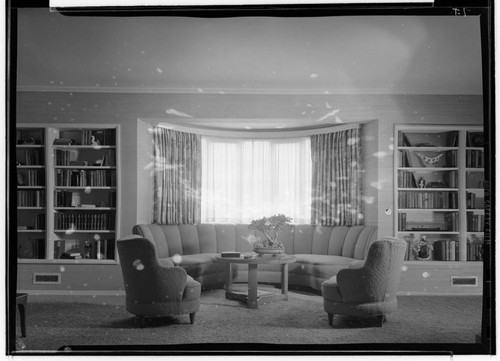 Sievers, Mr. and Mrs. W. W. E., residence. Living room