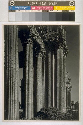 Palace of Fine Arts, San Francisco: [colannade]