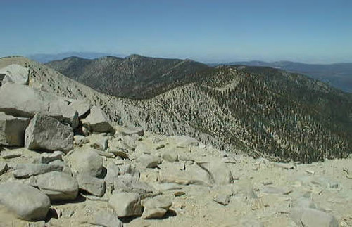 View of the main ridge of the mountains in the San Gorgonio wilderness