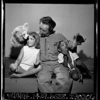 Harry Burnett of Turnabout Theater and Yale Puppeteers, entertaining two youngsters, 1965