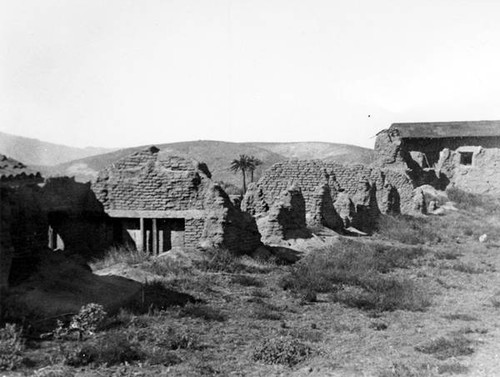 Ruins at San Fernando Mission, 1890