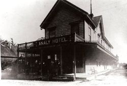 Joaquin Carrillo's two story wooden clapboard building, the Analy Hotel in Sebastopol on the corner of Main Street and Santa Rosa [Sebastopol] Avenue, prior to 1906