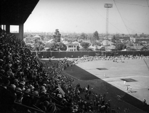 Game at Wrigley Field, Los Angeles