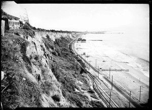 View of Palisades Park in Santa Monica looking south from the Palisades, showing hut at left, ca.1920