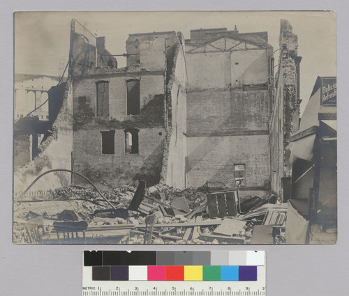 San Francisco in ruins, April 1906. [Ruins, unidentified location.]