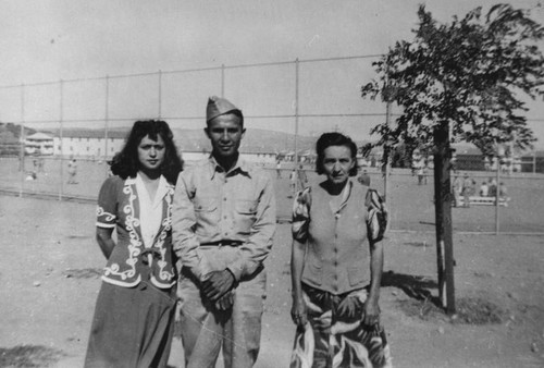 Family visits soldier at Camp Roberts