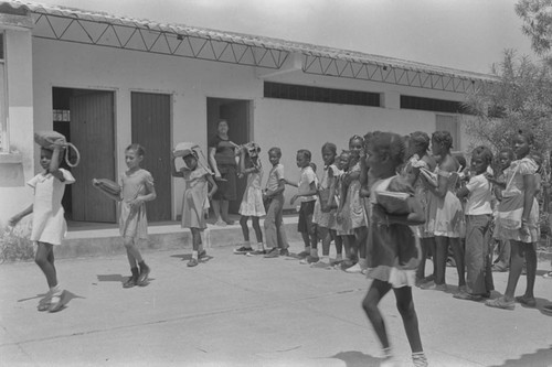 Students lining up outside classroom, San Basilio de Palenque, ca. 1978
