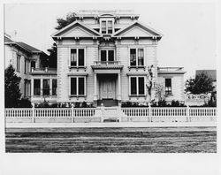 Boyce House located at 537 B Street, Santa Rosa, California, about 1901