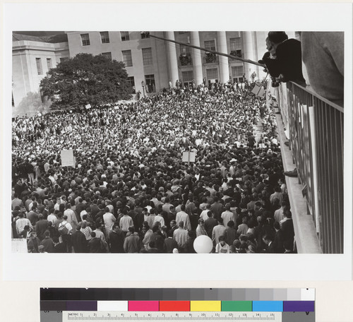 Crowd in Sproul Plaza from Student Union balcony