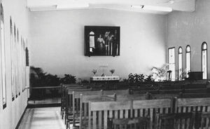 Union Mission Tuberculosis Sanatorium, Arogyavaram (UMTS), Andhra Pradesh, Sydindien. Den ombyggede kirke, set indefra. (Anvendt i: Dansk Missionsblad nr 4/1967)