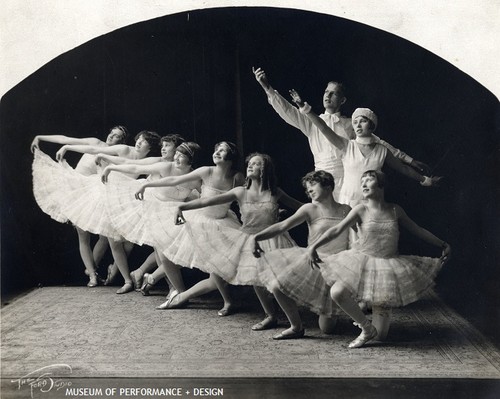 Image of Lew Christensen and Francis Pedler with corps de ballet