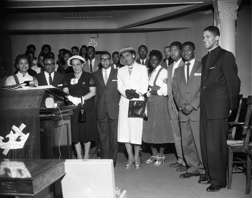 Men and women at pulpit, Los Angeles, 1957