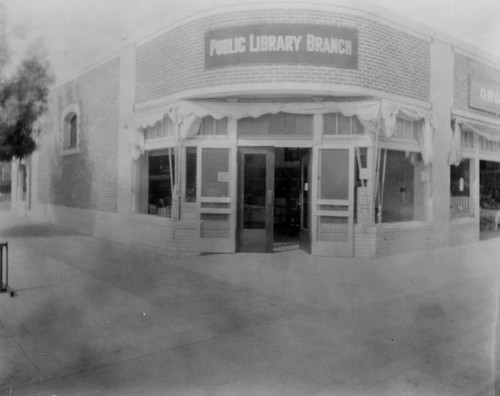 Wilshire Branch of Los Angeles Public Library