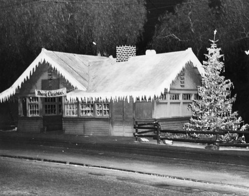Sierra Madre P-E station at Christmas