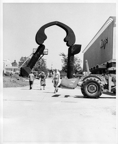 Installation of the Indo Arch