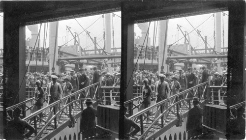 Visitors leaving Transatlantic boat. New York City