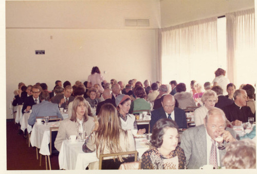 Overview of the guests at the Luncheon