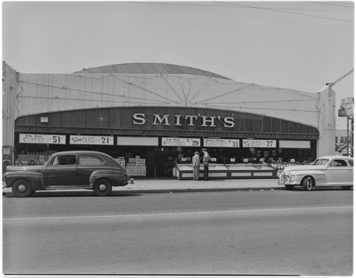 Smith's Market on Anaheim St