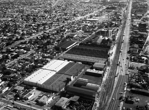 Latchford Glass Co., Huntington Park, looking south