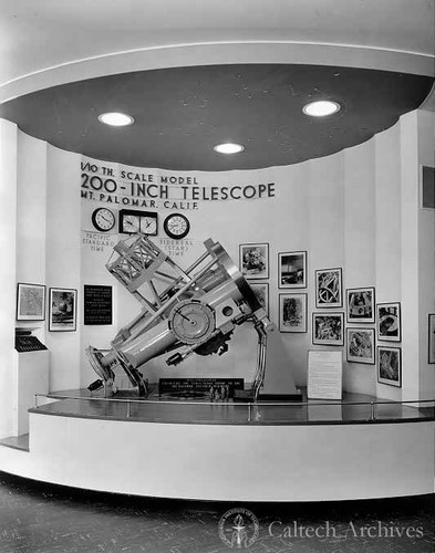 1/10 scale model telescope at New York World's Fair