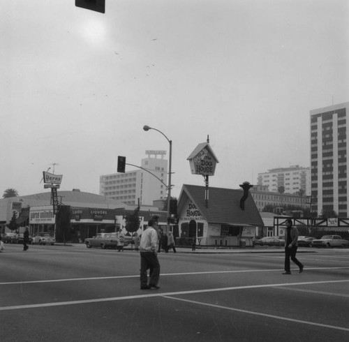 Dog House, Wilshire Boulevard and 3rd Street