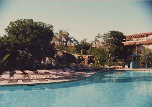 Embassy Suites pool