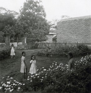 Pupils of the Protestant school of Papeete in a garden