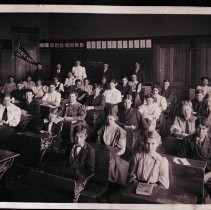 8th Grade Monrovia School (May 9, 1907)