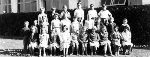 4th and 5th grades, Yorba Linda Grammar School, January 1937