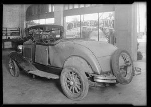 Plymouth roadster, J.Y. Wheeler, garage, Southern California, 1932
