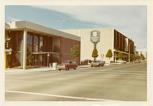 West side of Fourth Street (1200 block), looking north from Arizona Ave. on Febuary 14, 1970. Security Pacific Bank can be seen
