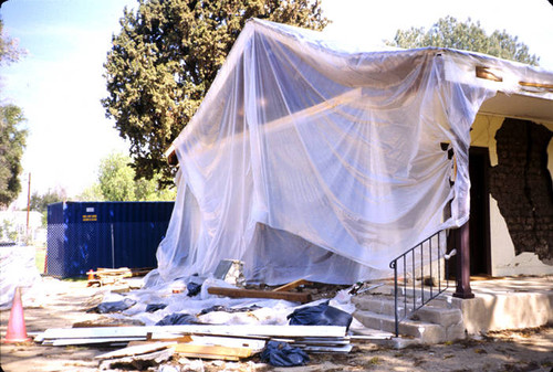Earthquake damage at Rancho Los Encinos, 1994