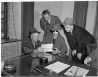 Accused murderer John Frank Reavis awaits the decision on Reavis's indictment, Los Angeles, February 28, 1940