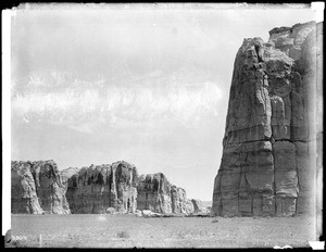 Rocky canyon walls in Blue Canyon, Arizona, 1900-1930