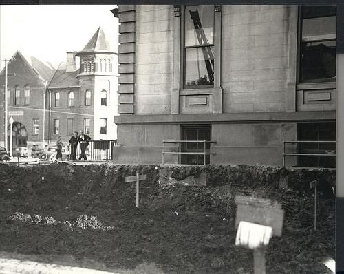 Construction of the new Monterey County Courthouse Ph630, ©1936-1937 Salinas Public Library