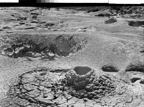 Mud Pots, Las. Vol Natl. Park