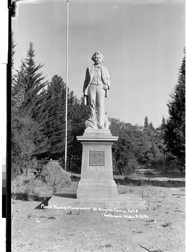 Mark Twain Monument at Angles Camp, Calif