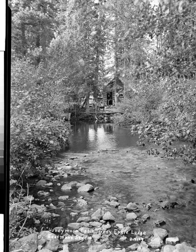 "Honeymoon Cabin", Gray Eagle Lodge