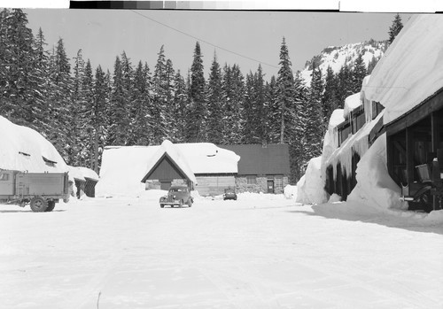 Crater Lake Park Headquarters, Oregon